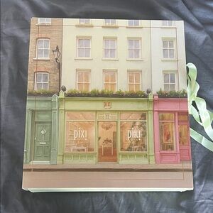 BRAND NEW Pixi Beauty 12 Days Of Icons Advent Calendar